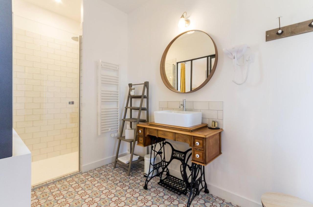 Chateau De La Voirie - D'hotes Bed & Breakfast *